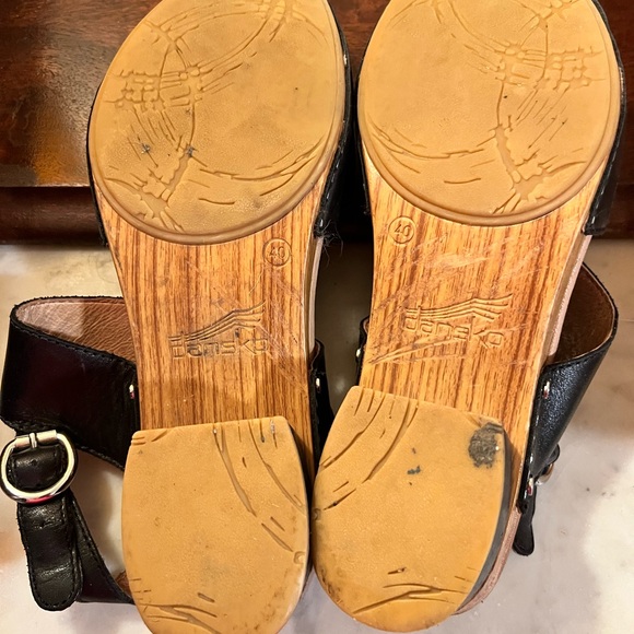 Dansko Black Flats with Comfort and Style - Picture 3 of 3